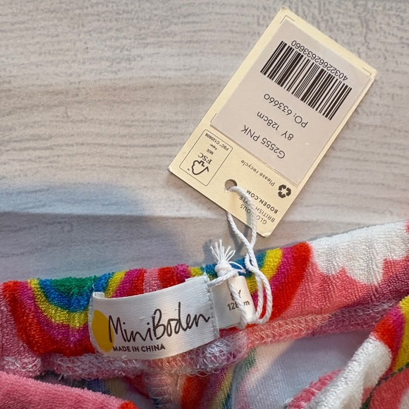 Mini Boden Rainbow Striped Shorts size 8 - Picture 2 of 3